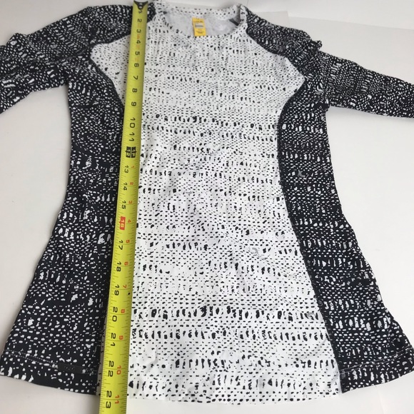 Lole born in Montreal pullover athletic top. - Picture 5 of 6